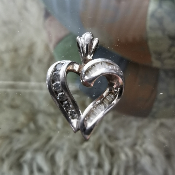 🤍 925 Heart Pendant - Picture 3 of 4